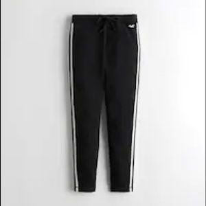 Ultra High-Rise Logo Fleece Leggings